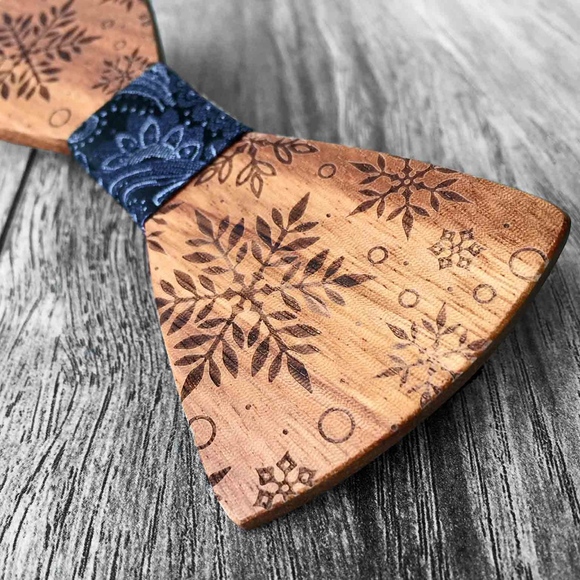 Men’s Wooden Bow Tie - Picture 2 of 8